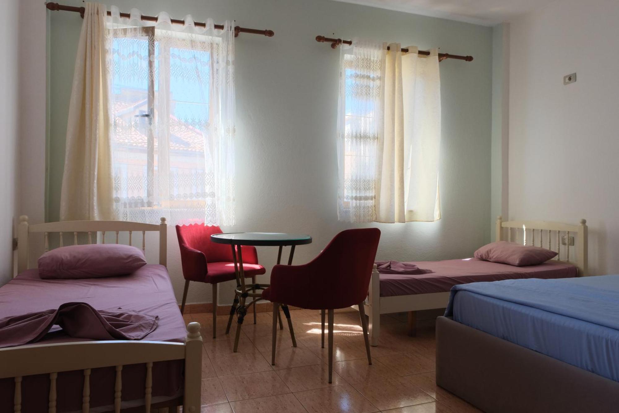 My Hostel - Privates And Dorms Shkodër 外观 照片